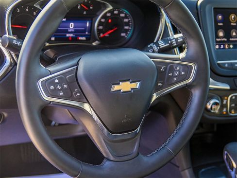 Used 2023 Chevrolet Equinox LT w/ Driver Convenience Package image 27