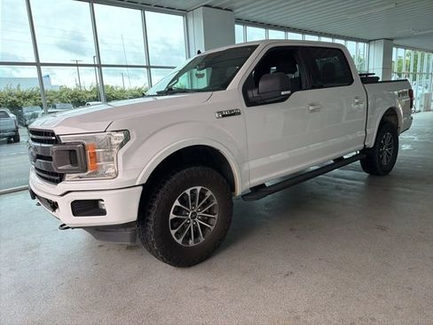 Used 2020 Ford F150 XLT w/ Equipment Group 302A Luxury AWD/4WD image 4