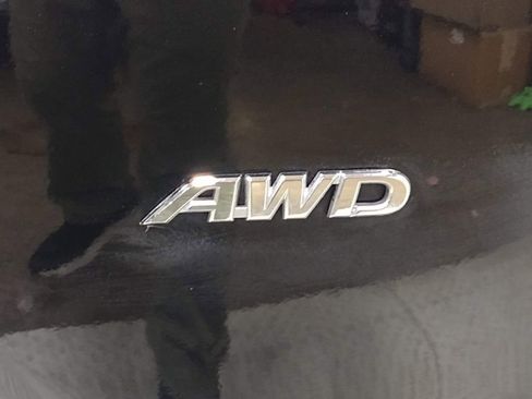 Used 2024 Toyota Corolla Cross L image 14