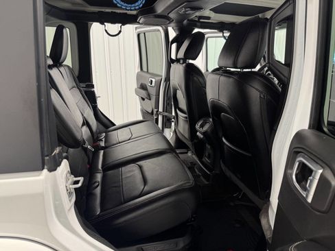 Used 2022 Jeep Wrangler Unlimited Sahara w/ Cold Weather Group image 28