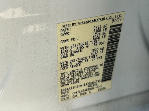 Used 2023 Nissan Titan SV image 27