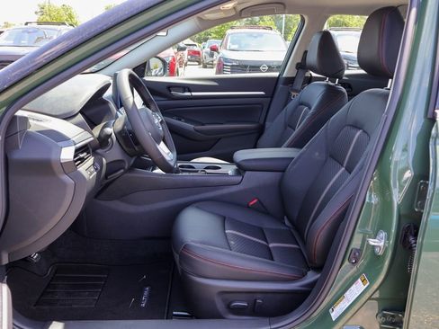 New 2026 Nissan Altima 2.5 SR FWD image 7