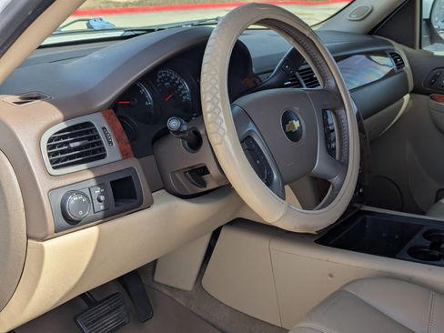 Used 2013 Chevrolet Tahoe LT w/ Luxury Package image 13