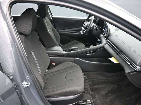 Certified 2023 Hyundai Elantra SEL FWD image 24