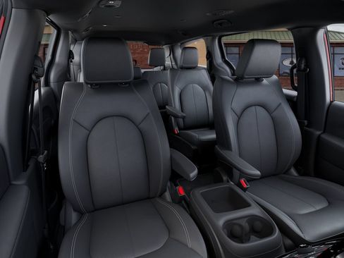 New 2027 Chrysler Pacifica Select AWD/4WD image 16