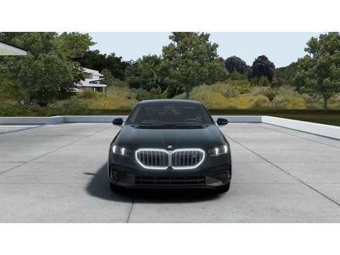 New 2027 BMW i5 eDrive40 AWD/4WD image 3