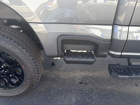 Used 2026 Ford F350 Lariat w/ Black Appearance Package image 13