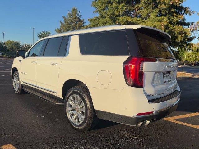 Used 2025 GMC Yukon XL Denali AWD/4WD image 15