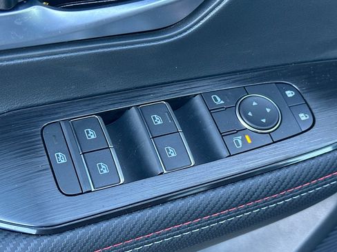 New 2026 Nissan Kicks SR w/ Cold Weather Package FWD image 13