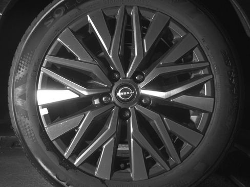 Used 2025 Nissan Altima 2.5 SV image 15