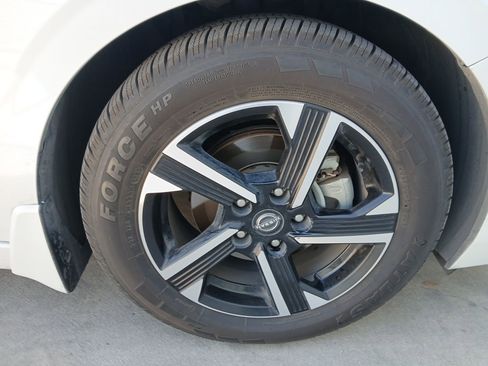 Used 2025 Nissan Sentra SV image 30