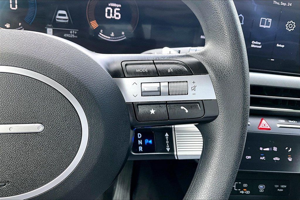 Used 2025 Hyundai Sonata SEL FWD image 12