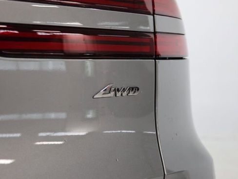 Used 2026 Genesis GV70 2.5T Sport Prestige AWD/4WD image 13
