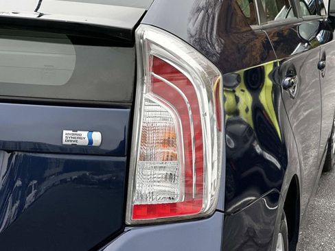 Used 2013 Toyota Prius Three image 9