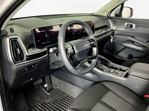 New 2026 Kia Sorento LX image 8