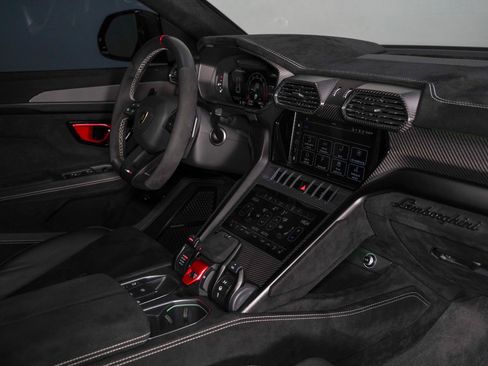 Used 2023 Lamborghini Urus Performante AWD/4WD image 38