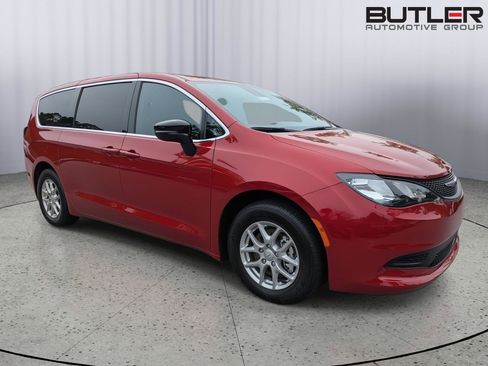 New 2026 Chrysler Voyager LX FWD image 8