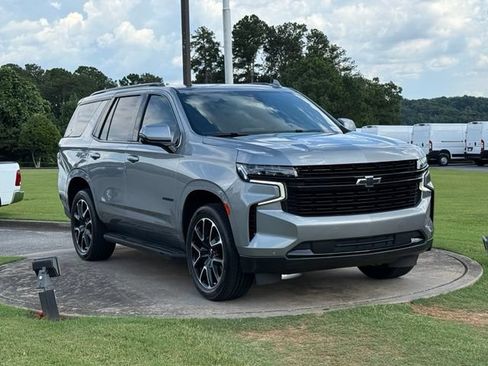 Used 2024 Chevrolet Tahoe RST w/ Luxury Package RWD image 9