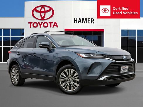 Certified 2024 Toyota Venza XLE AWD/4WD image 1