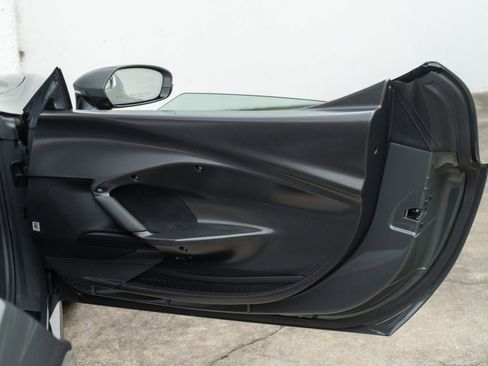 Used 2022 Ferrari 296 GTB RWD image 30
