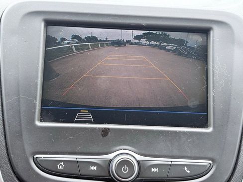 Used 2019 Chevrolet Equinox LS FWD image 10