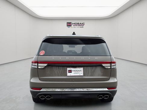 Used 2025 Lincoln Aviator Reserve w/ Equipment Group 201A AWD/4WD image 6
