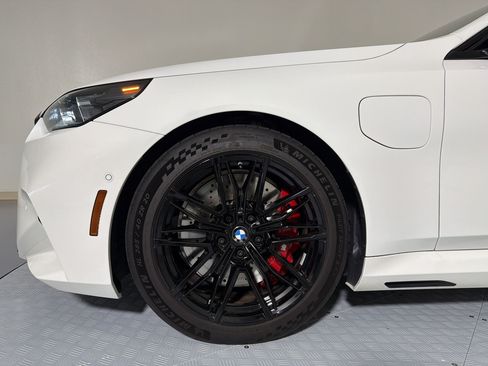 Used 2025 BMW M5 w/ Executive Package AWD/4WD image 10