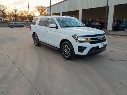 Used 2024 Ford Expedition XLT