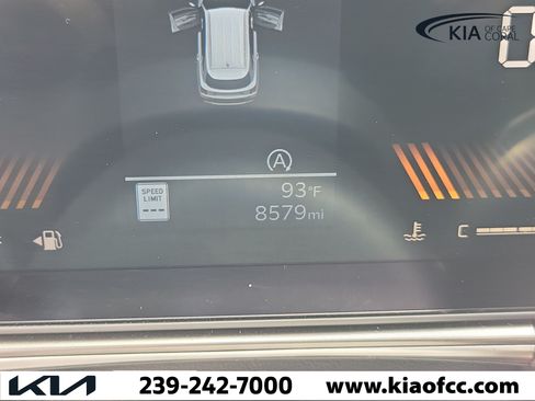 Certified 2025 Kia Sorento LX FWD image 28