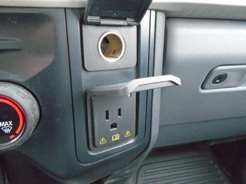 Used 2023 Ford F250 XLT w/ F-250 >10K GVWR Package image 22