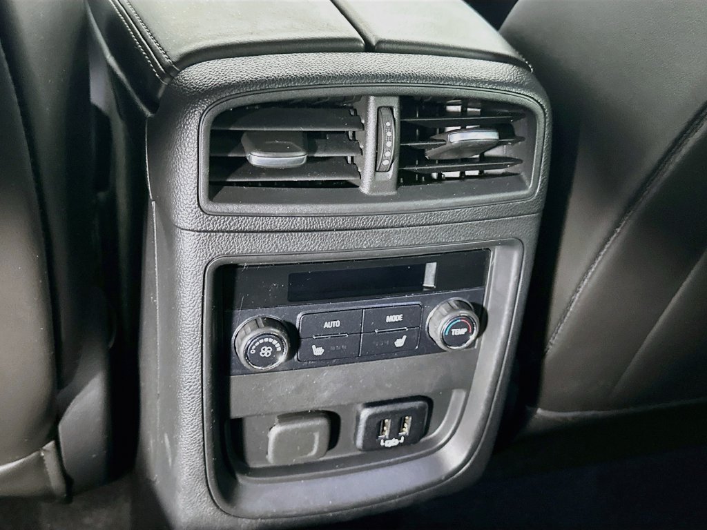 Used 2017 Buick Envision Essence FWD image 33