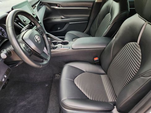 Used 2023 Toyota Camry SE FWD image 16