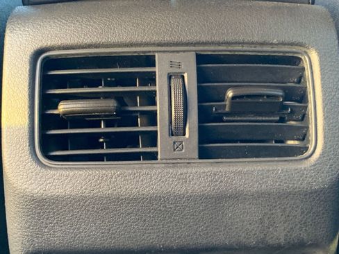 Used 2023 Nissan Rogue SV image 24