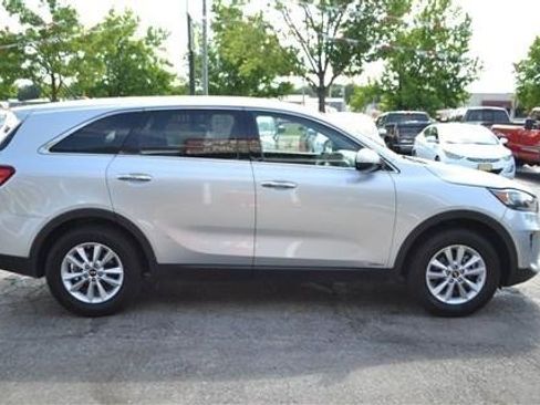 Used 2020 Kia Sorento LX AWD/4WD image 5