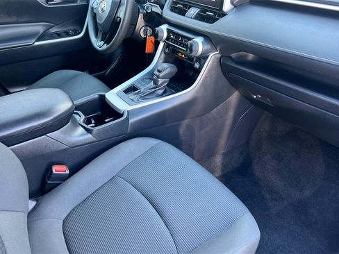 Certified 2025 Toyota RAV4 LE image 18
