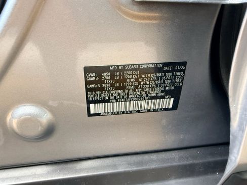 Used 2025 Subaru Outback Premium AWD/4WD image 31