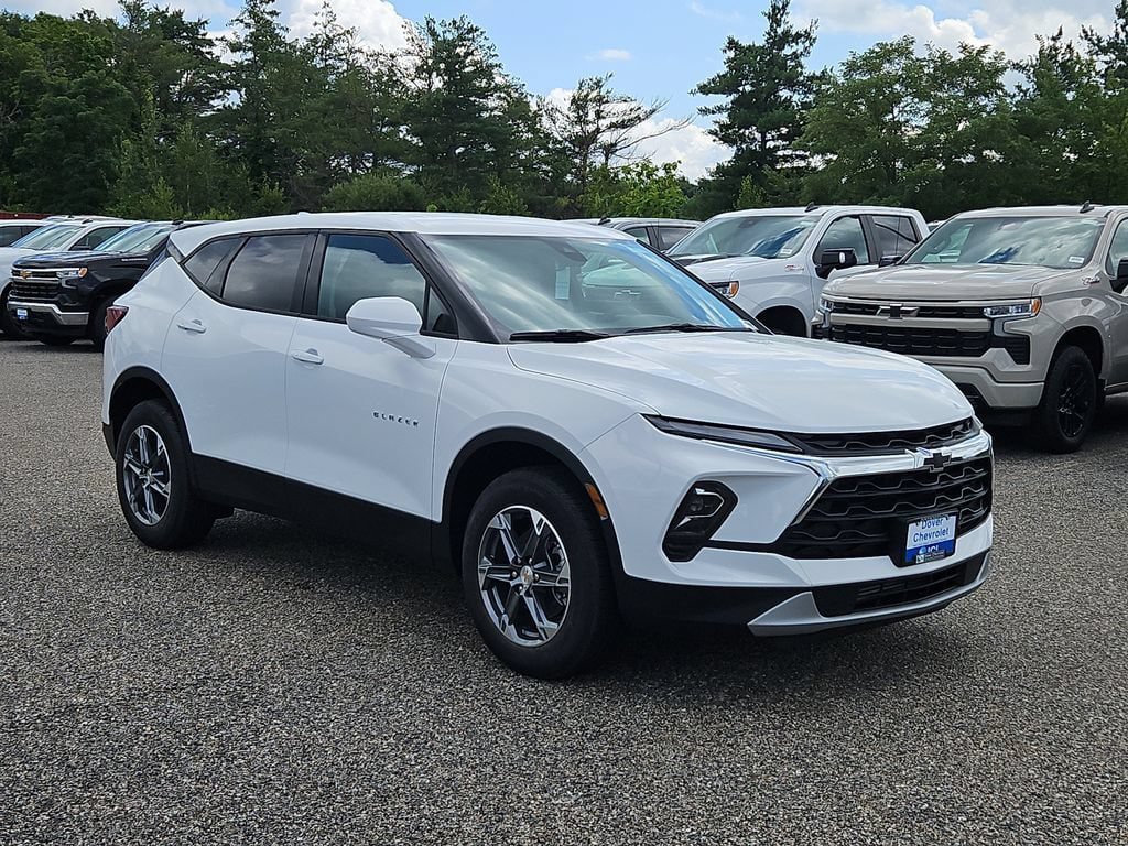 New 2026 Chevrolet Blazer LT w/ LPO, Floor Liner Package AWD/4WD image 2