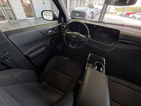 Used 2025 Chevrolet Equinox LT image 35