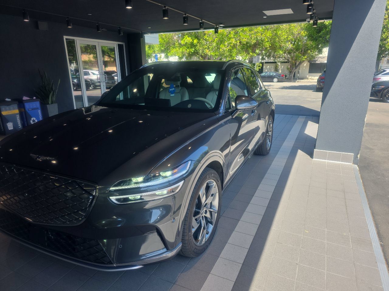 Used 2023 Genesis Electrified GV70 AWD/4WD image 29