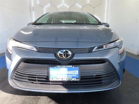 Used 2024 Toyota Corolla LE image 2