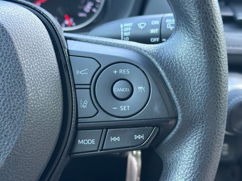Used 2019 Toyota RAV4 LE w/ Carpet Mat Package FWD image 29