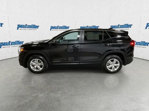 Used 2024 GMC Terrain SLE image 6