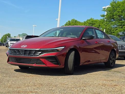 New 2026 Hyundai Elantra Sport FWD image 11