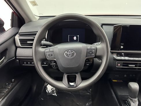 Used 2025 Toyota Camry LE image 22