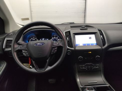 Used 2020 Ford Edge SE image 22