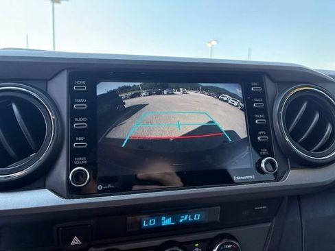 Used 2021 Toyota Tacoma TRD Off-Road AWD/4WD image 5