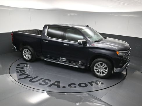 Used 2024 Chevrolet Silverado 1500 LTZ w/ Z71 Off-Road Package AWD/4WD image 31