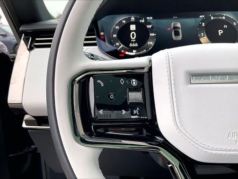 Used 2025 Land Rover Range Rover Sport Dynamic SE image 21