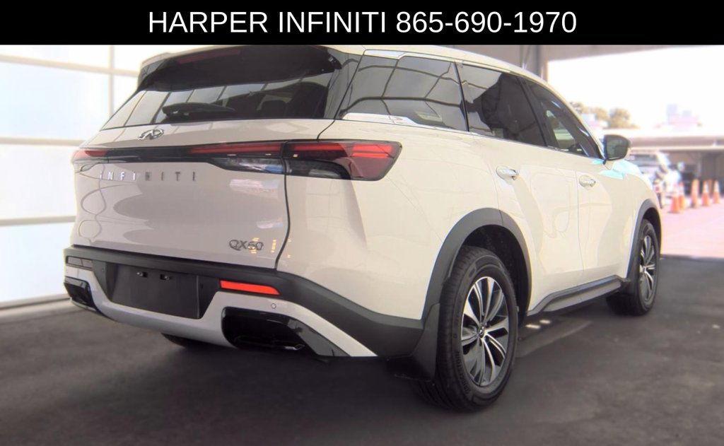 Used 2024 INFINITI QX60 Pure FWD image 3