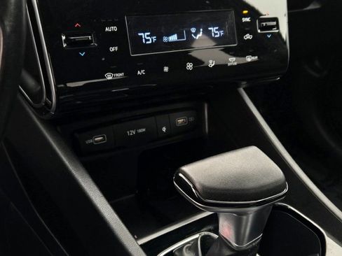 Used 2022 Hyundai Santa Cruz SEL Premium image 26